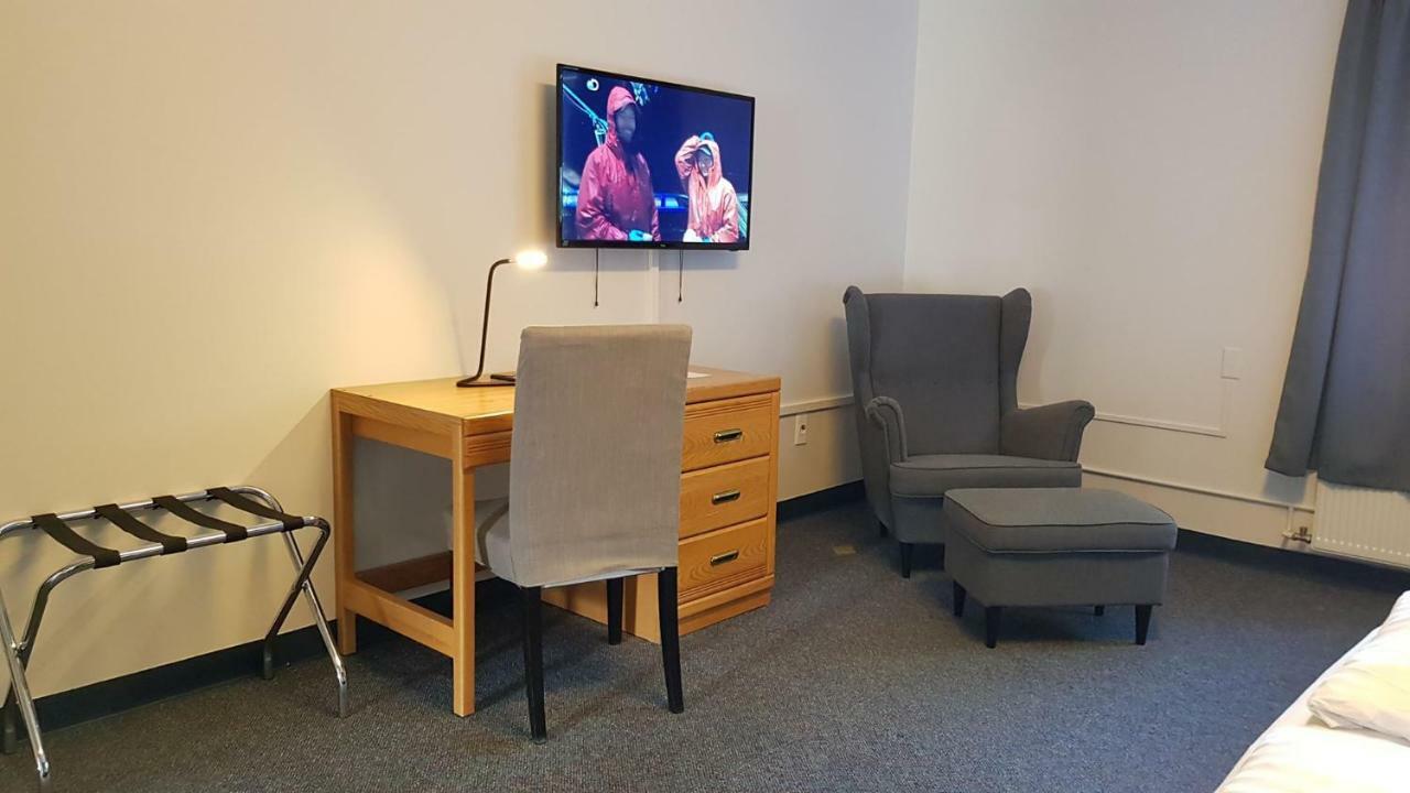 Asbru By Reykjavik Airport 3*